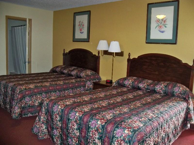 - Dix Hotel 2*