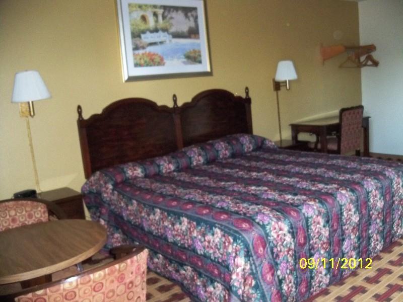 Hotel - Dix Wrightstown