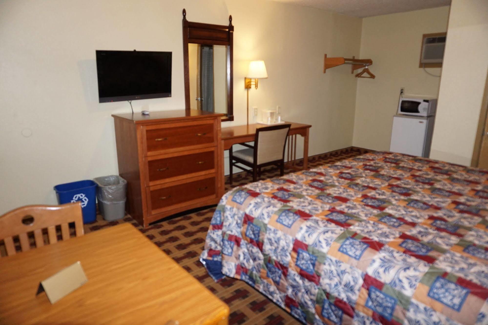 - Dix 2* Wrightstown