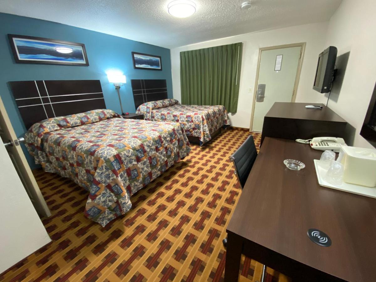 - Dix Hotel Wrightstown